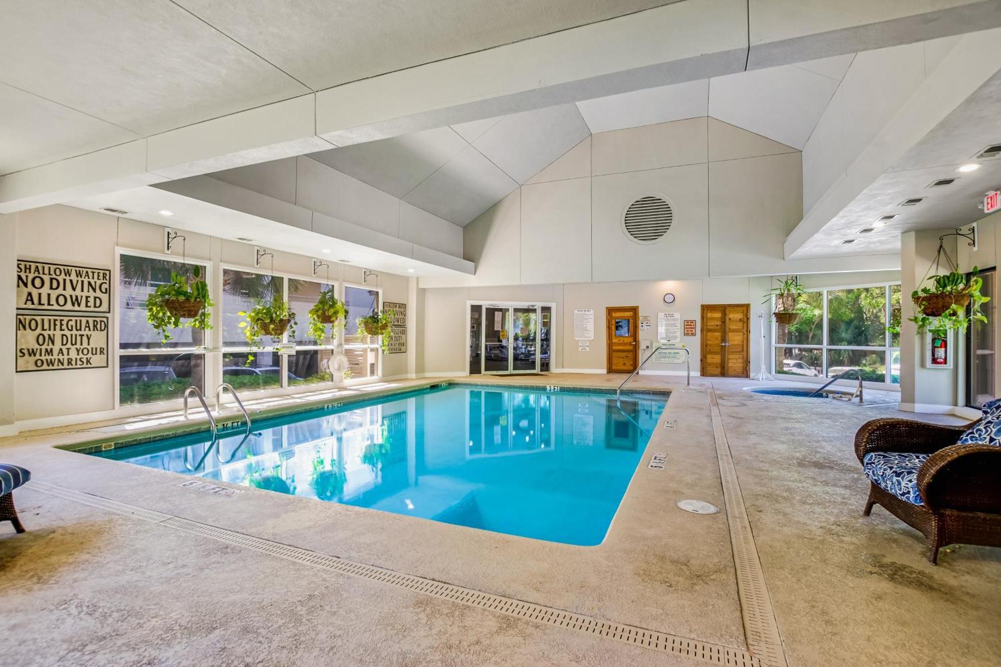 Captains Walk Condos Hilton Head Island Room photo